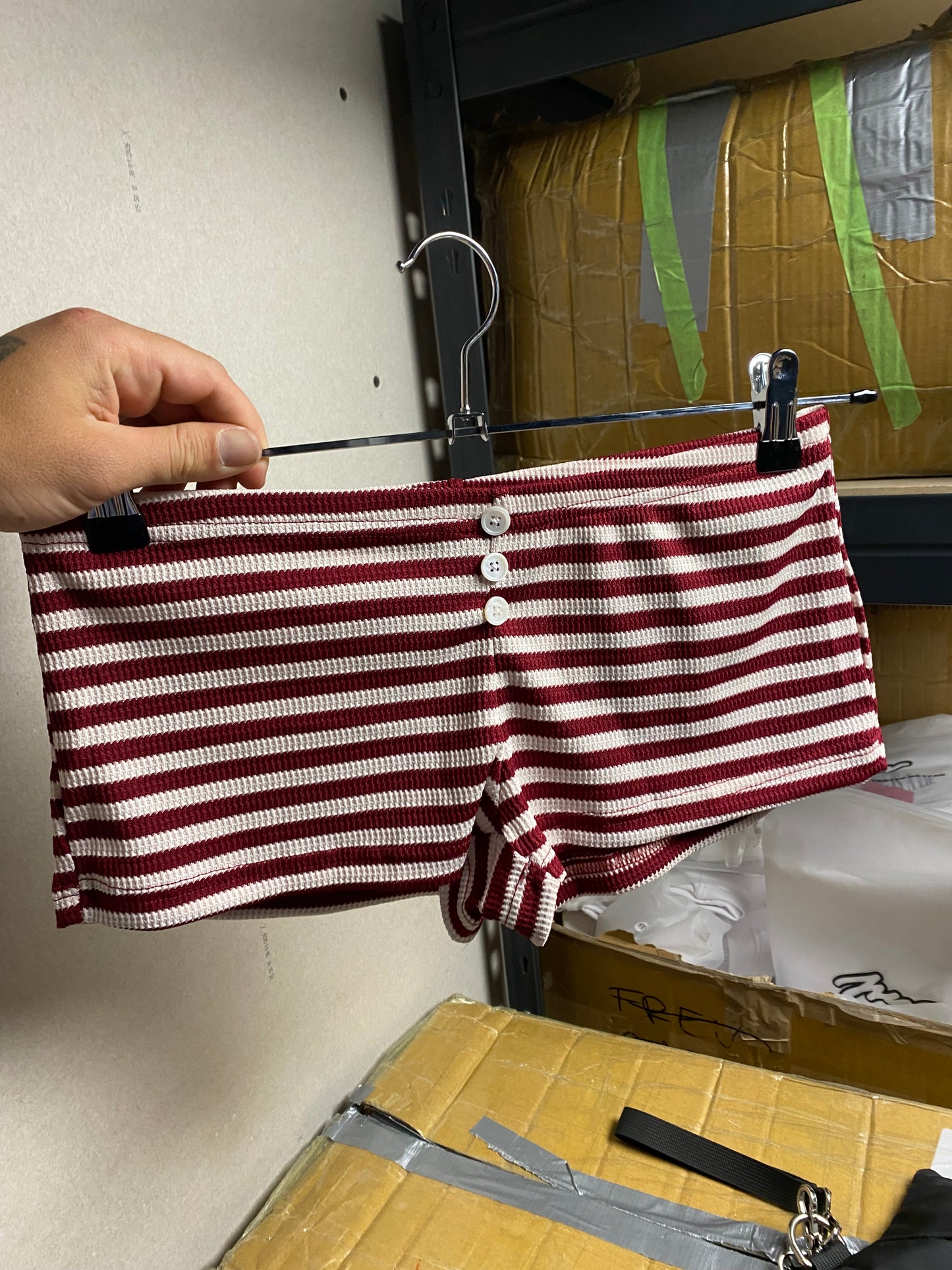 ARI333 Short rayas