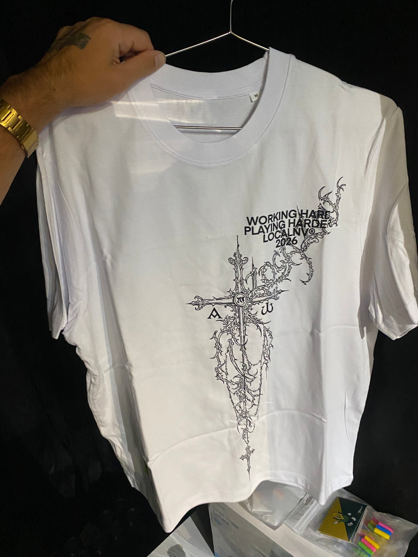 LOCAL NV Camiseta Blanca Tribal