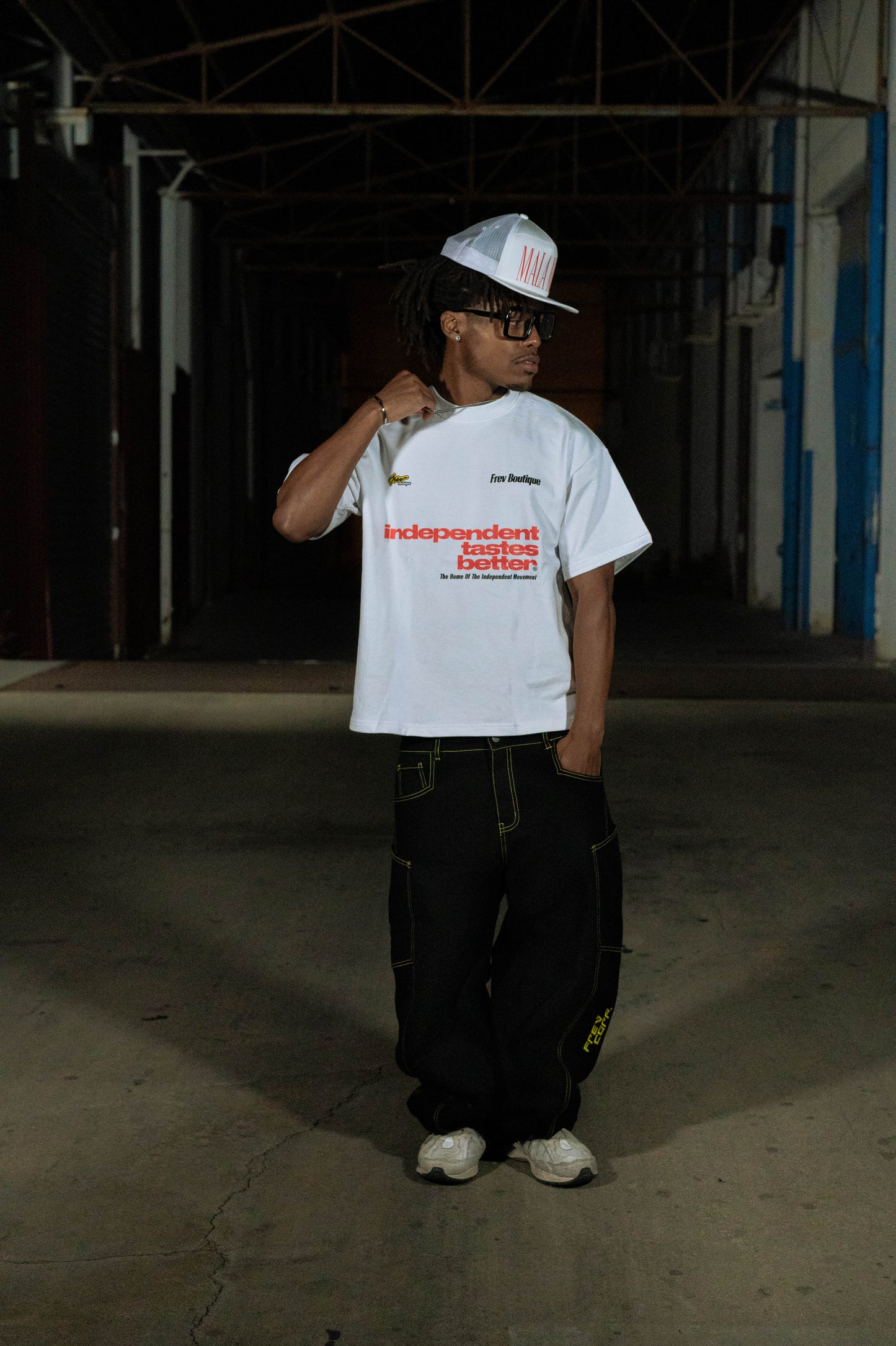 Independent white Tee