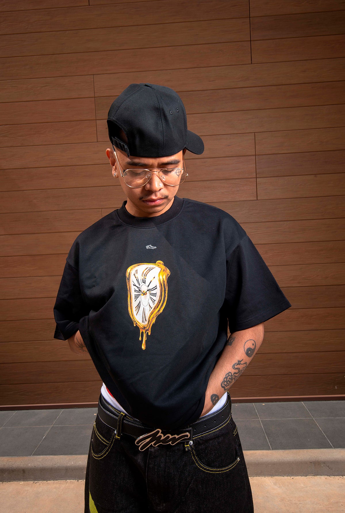 TIME IS GOLD BLACK TEE
