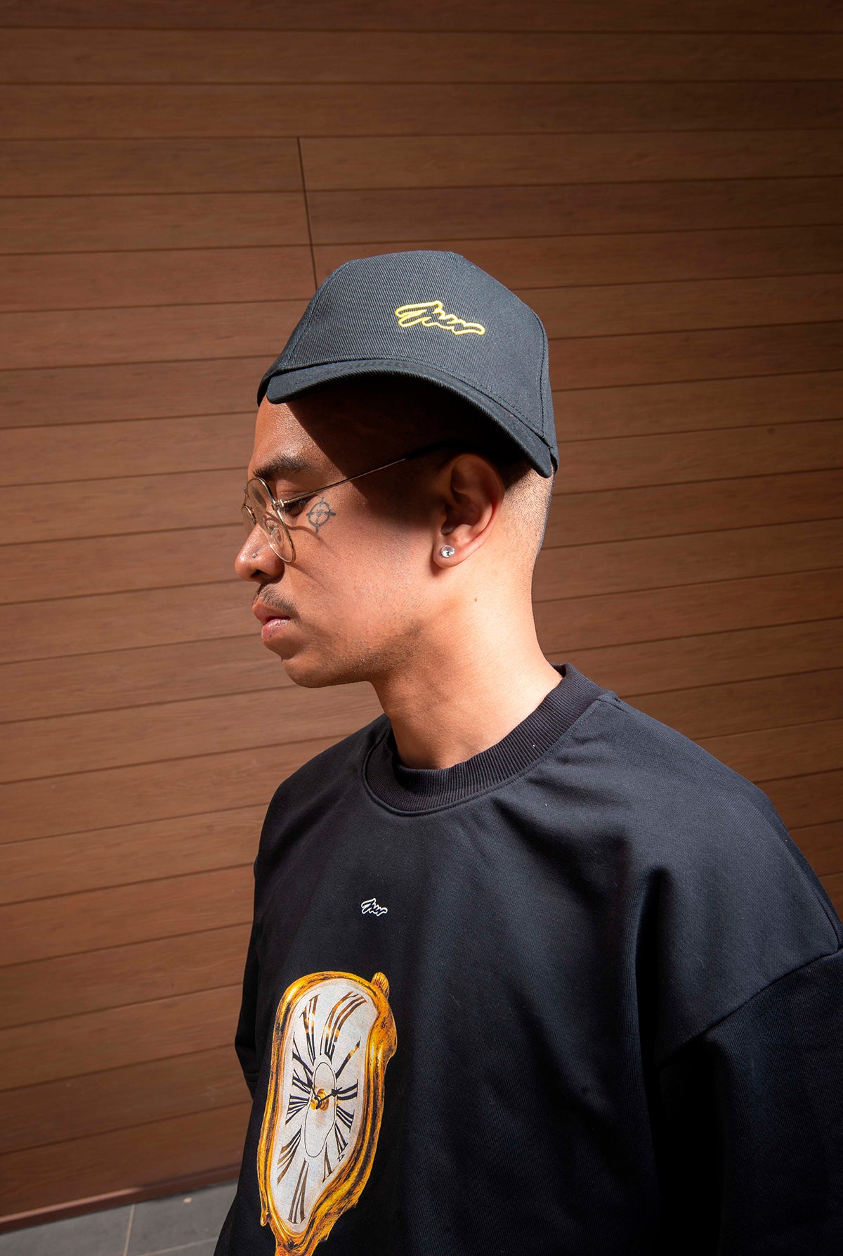 TIME IS GOLD BLACK TEE